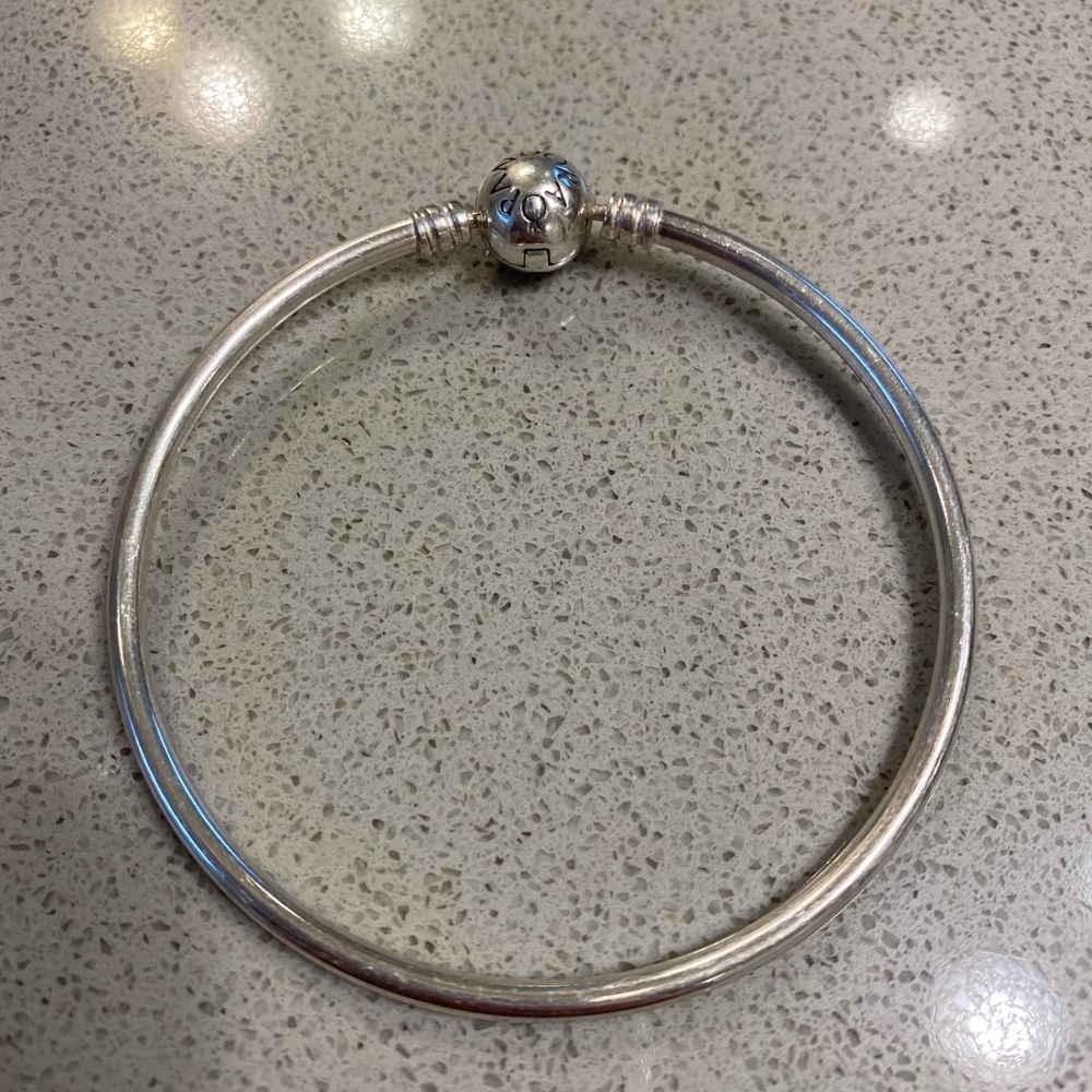 Pandora Moments Bangle